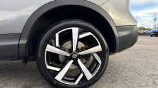 Nissan Qashqai 1.3 DiG-T Tekna 5dr Petrol Hatchback